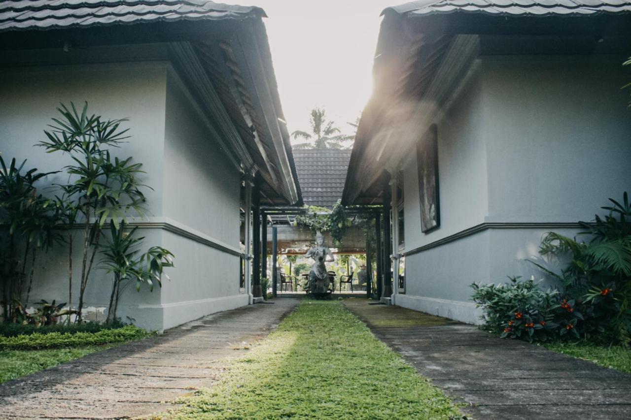 Puri Lotus Hotel Убуд Екстериор снимка
