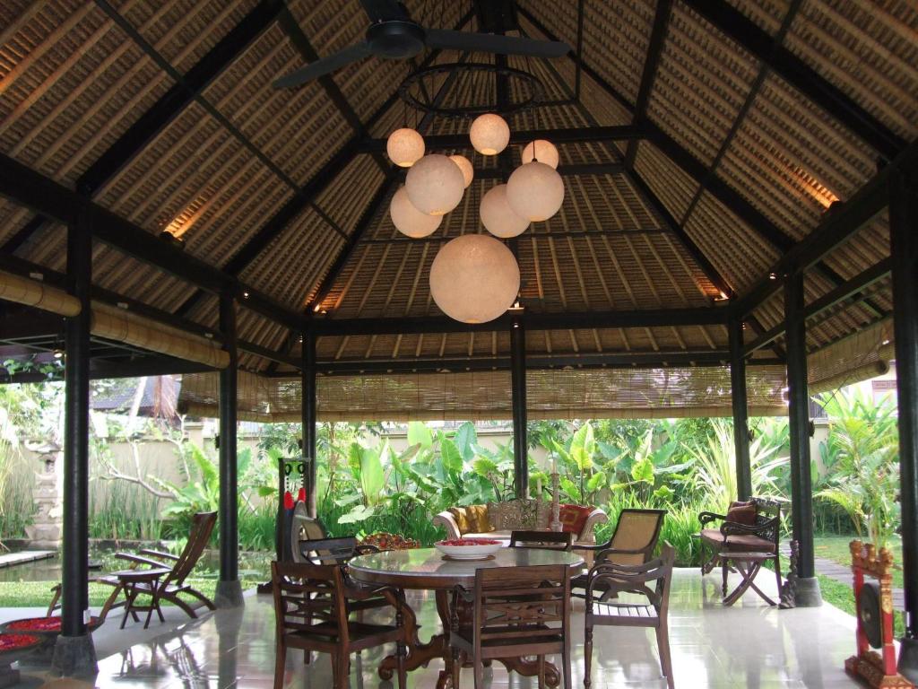 Puri Lotus Hotel Убуд Екстериор снимка