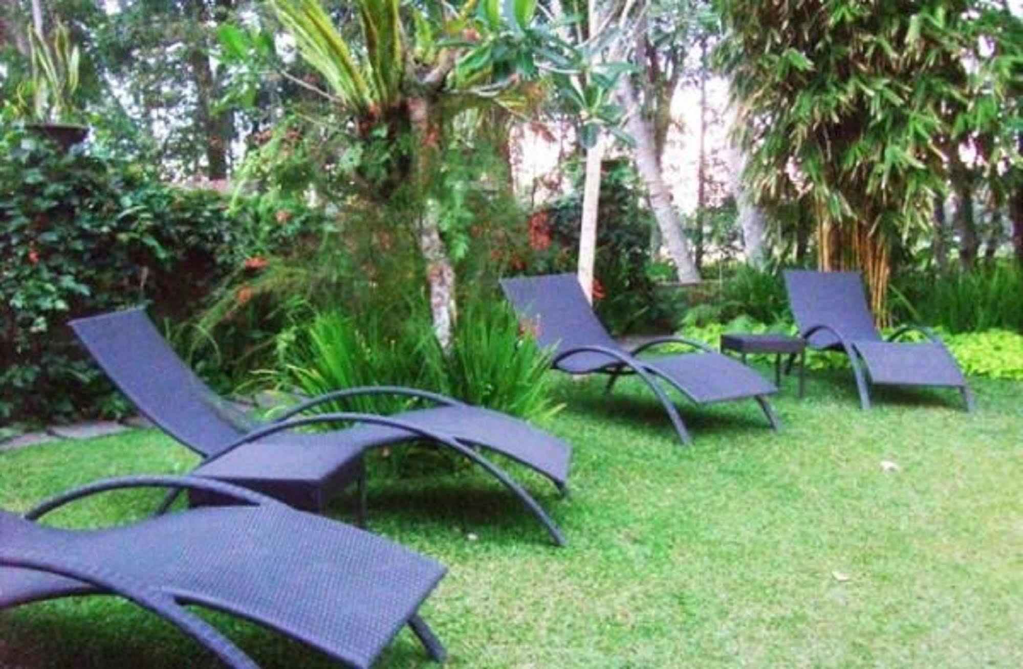 Puri Lotus Hotel Убуд Екстериор снимка